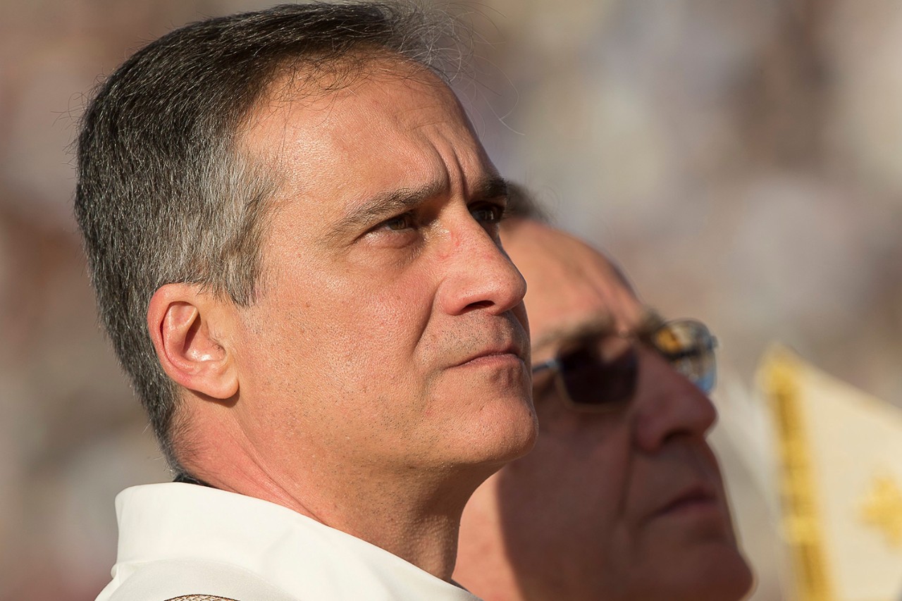 Mons. Viganò alle Radio africane: comunicazione a servizio della verità