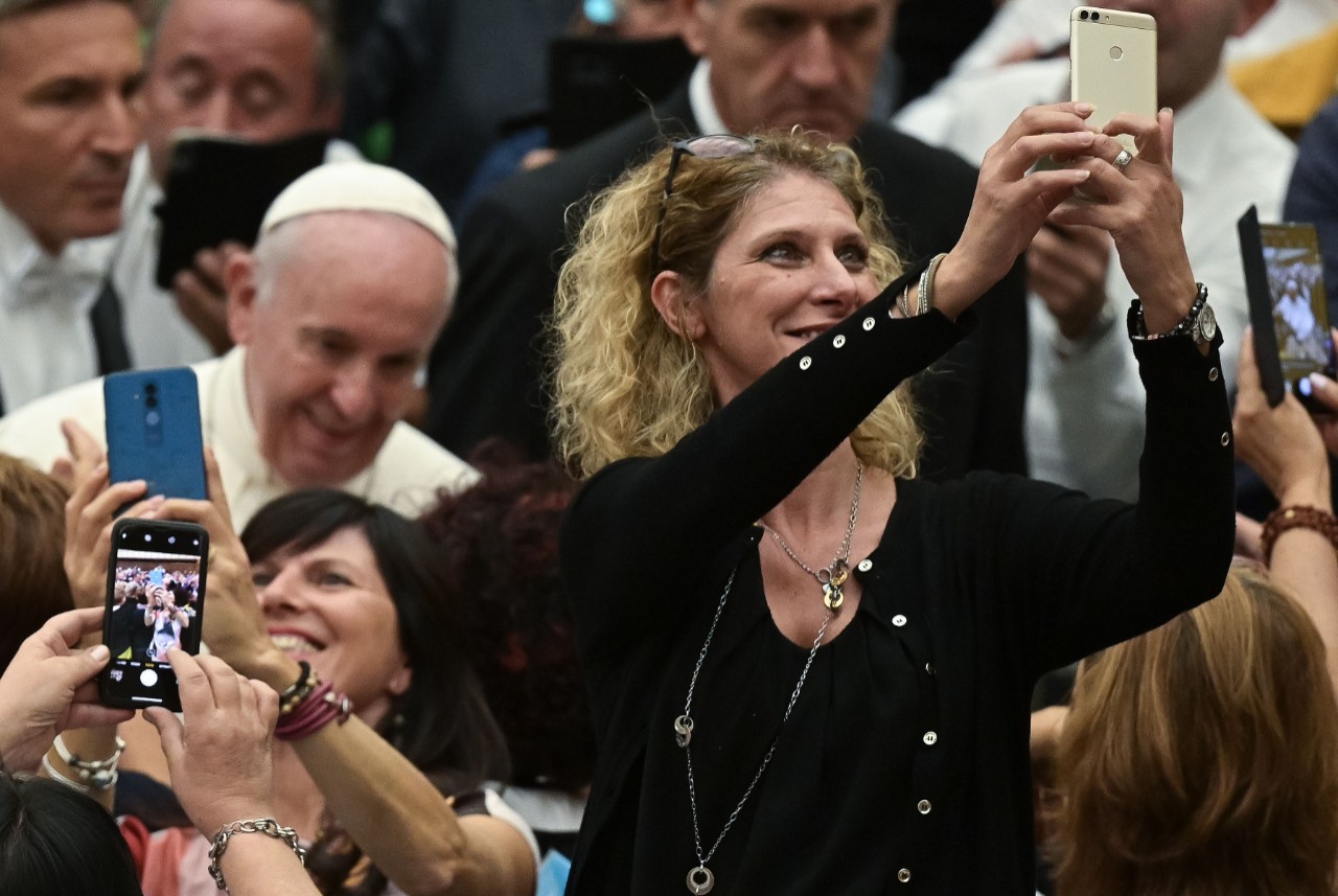 Memory at heart of Pope’s message for World Communications Day message