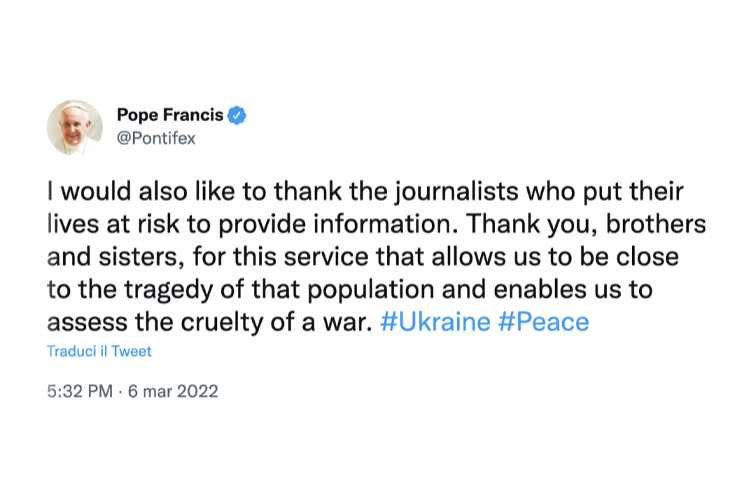 Pope Francis thanks journalists for “endangering their lives to provide information”