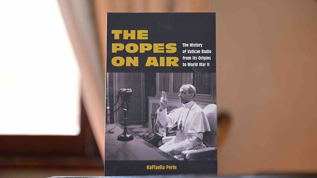 “I Papi in onda”, la Radio Vaticana durante la guerra