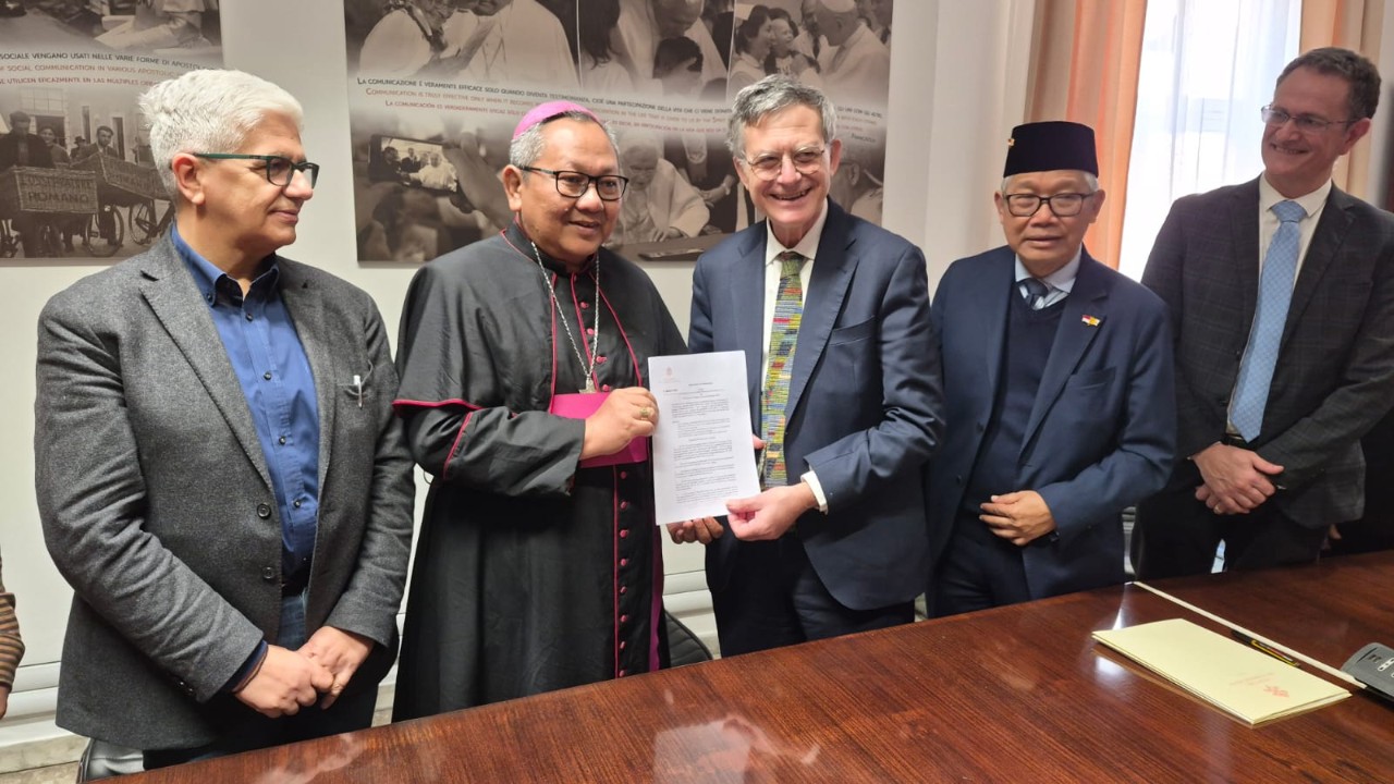 L’indonesiano diventa la 57ª lingua ufficiale di Vatican News