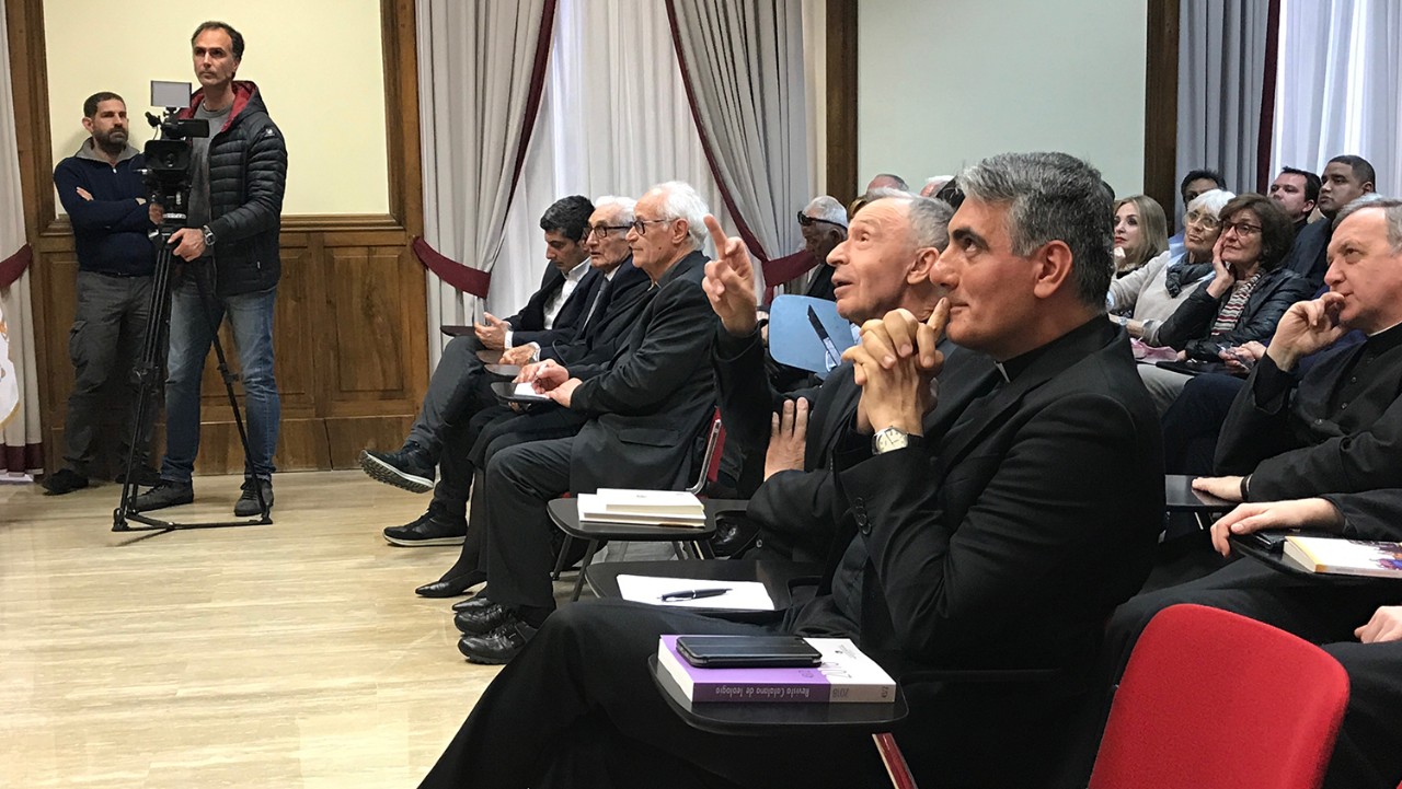 2019.04.09 Il Popolo secondo Francesco, una rilettura ecclesiologica di don Walter Insero